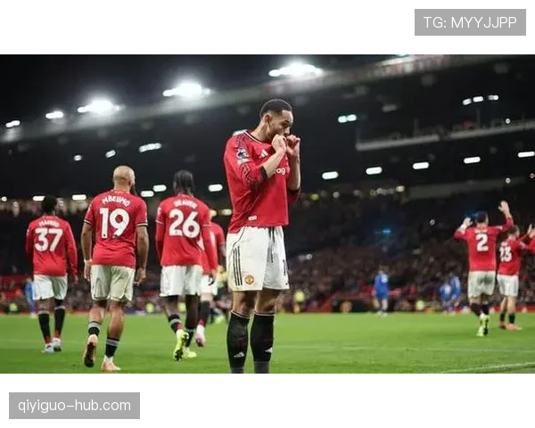 曼联锋线效率问题显现，对球队赛季竞争格局带来阶段性影响